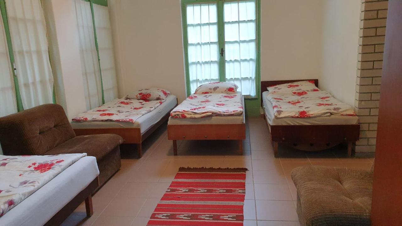 Aqua Hostel Siofok Ngoại thất bức ảnh