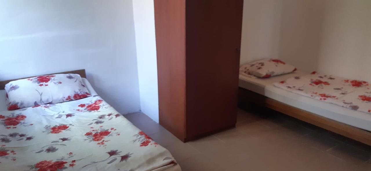 Aqua Hostel Siofok Ngoại thất bức ảnh